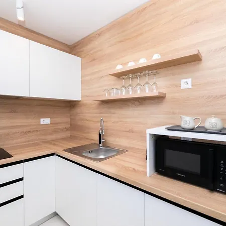 Postira 4 U * Kovacic